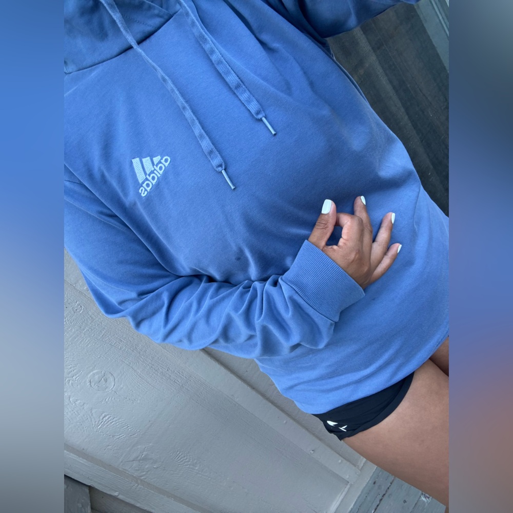 adidas • size medium • pullover hoodie / drawstring hoodie
